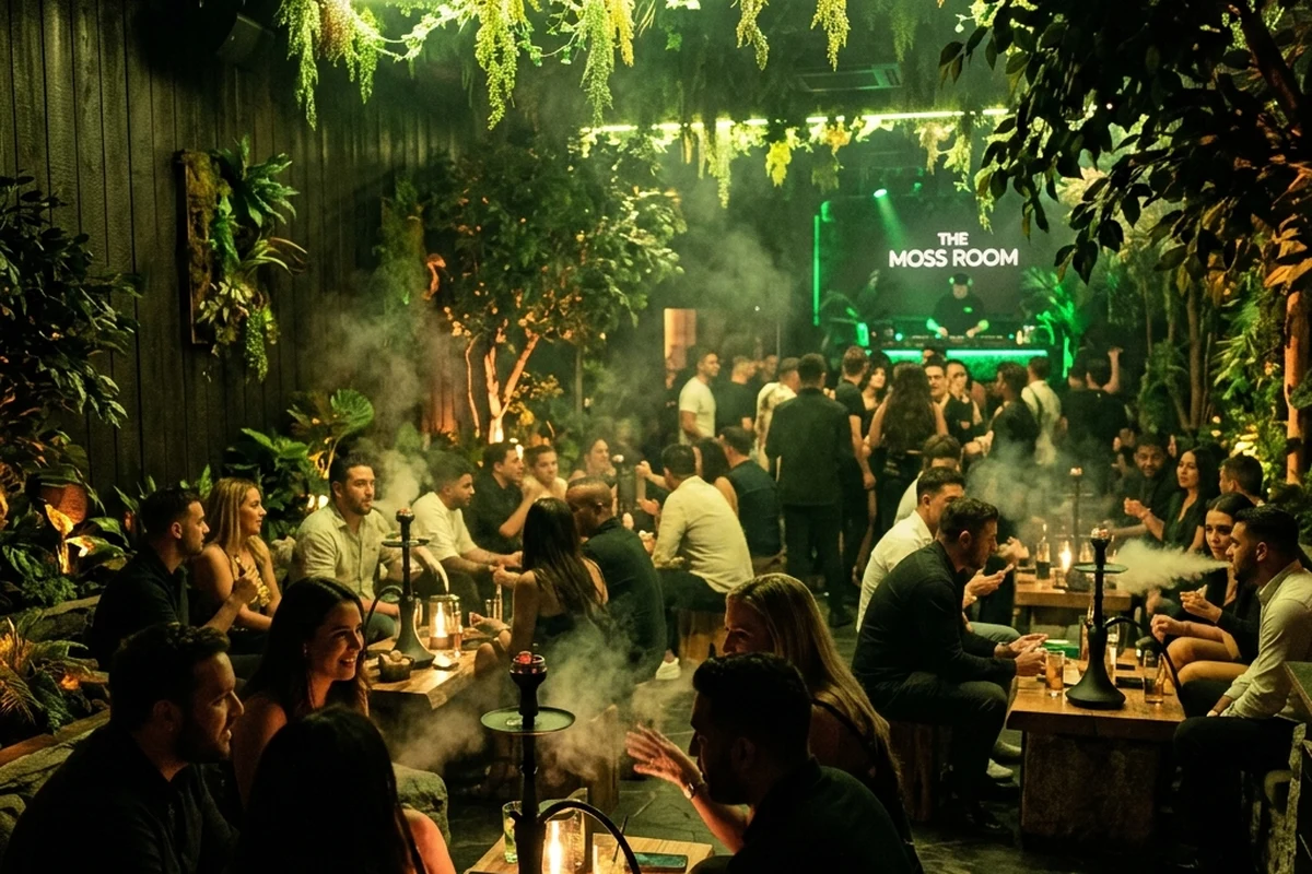 Zona de networking y cóctel corporativo con servicio de cachimbas y shishas de autor BOSK en un lounge exclusivo